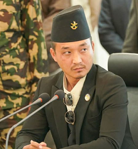 विवादबीच गृहमन्त्री गुरुङको राजीनामा