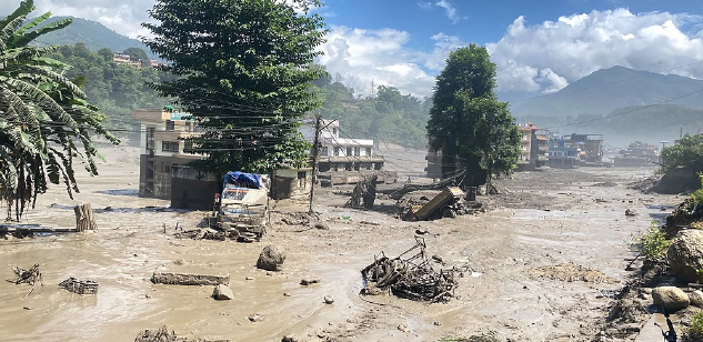 भोटेकोशीमा अकल्पनीय बाढी : १७ शव फेला, २६ प्रहरी र ३८४ पर्यटक सम्पर्कविहीन
