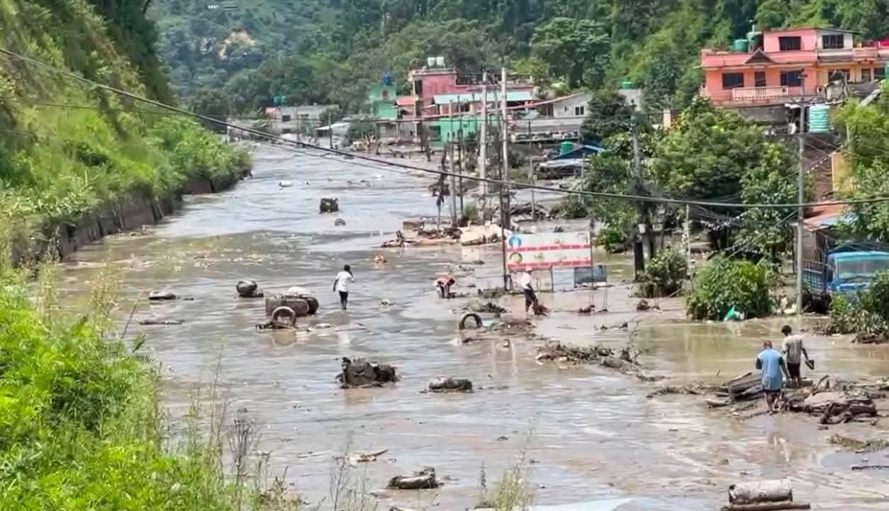 भोटेकोशी बाढीपछि मधेशका ३० जना सम्पर्कविहीन