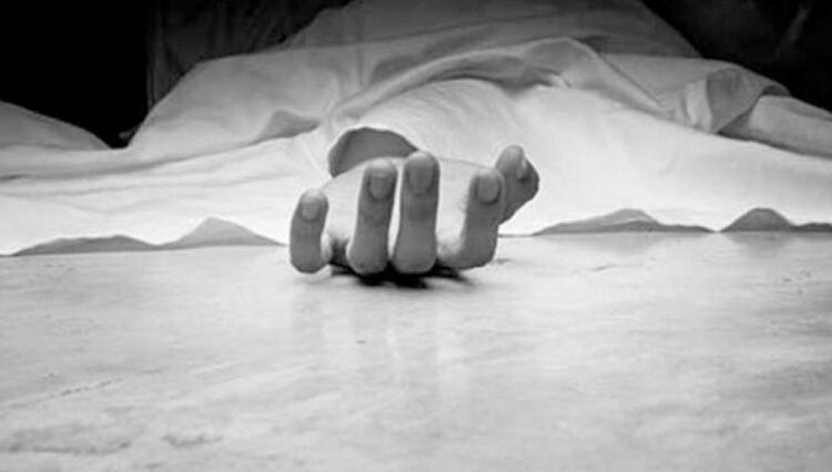 धनुषामा श्रीमान्–श्रीमती मृत फेला
